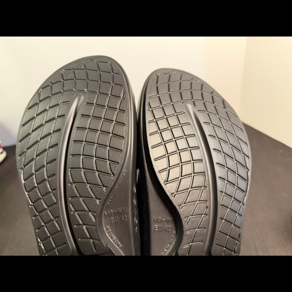 OOFOS OOriginal Thong Sandals Black Unisex EU42 US Mens 9/Womans 11 main image 8
